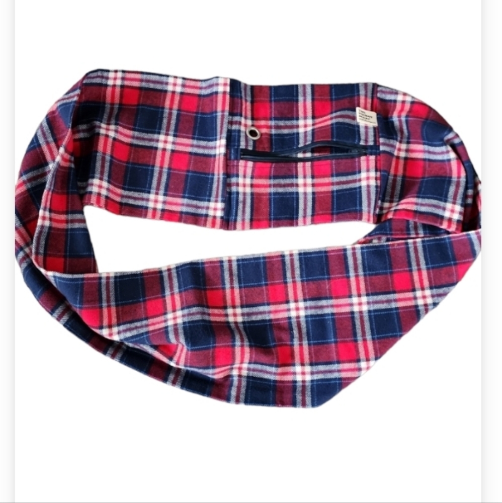 Women’s Travel Hidden Zip Pocket Infinity Scarf Red Blue Plaid